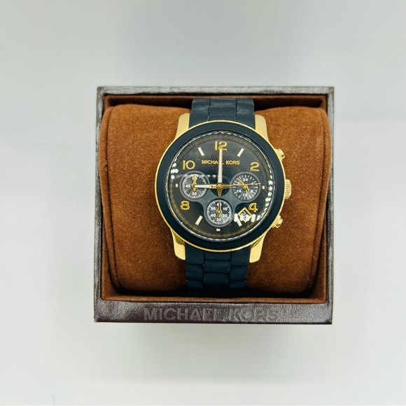 Michael Kors Oversized Runway Gold-Tone Chronograph Watch – 40mm – Box main image 5